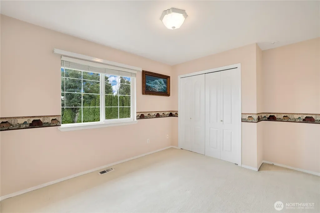 6914 86th Street E Puyallup WA 98371