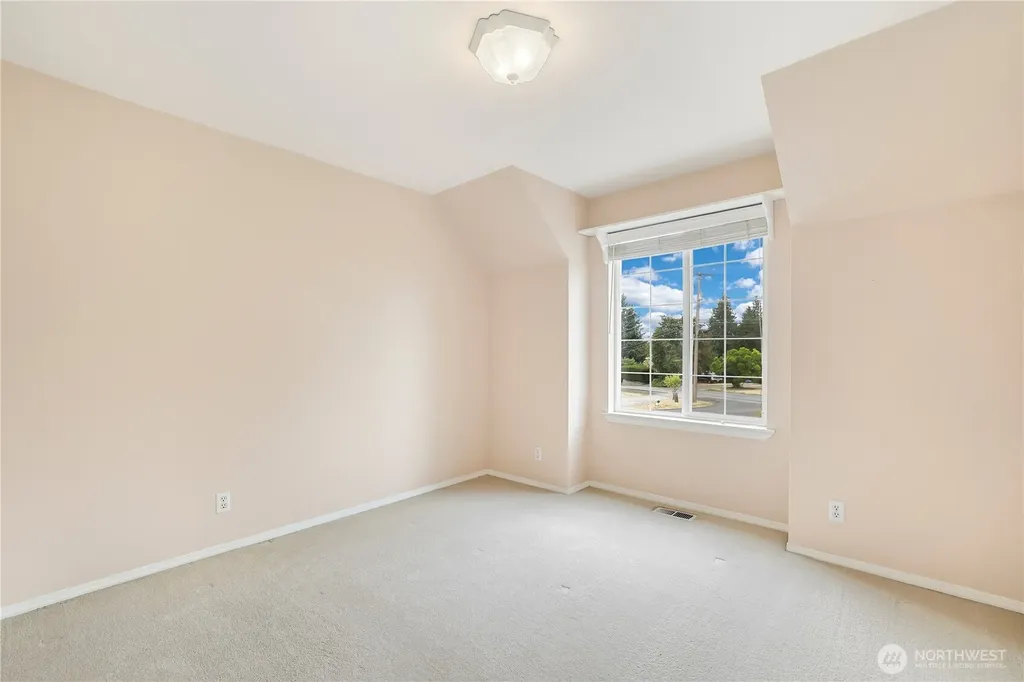 6914 86th Street E Puyallup WA 98371
