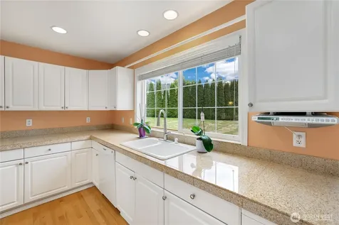 6914 86th Street E Puyallup WA 98371