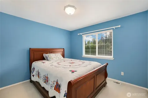 6914 86th Street E Puyallup WA 98371