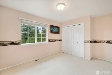 6914 86th Street E Puyallup WA 98371