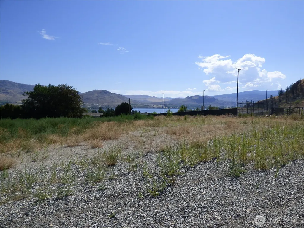 17 Swann Lane Oroville WA 98844