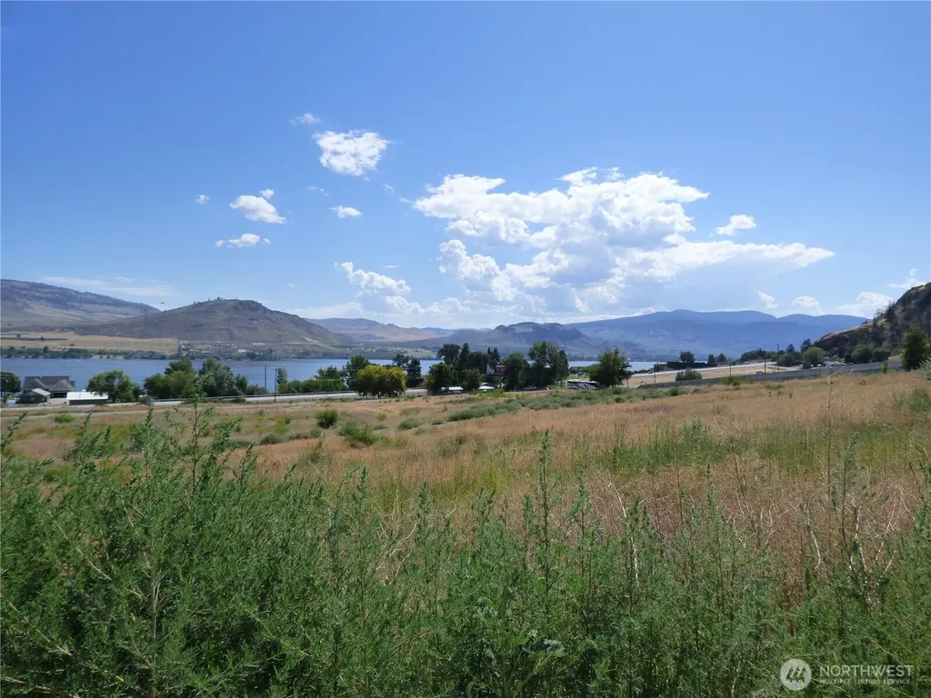 17 Swann Lane Oroville WA 98844