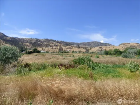 17 Swann Lane Oroville WA 98844