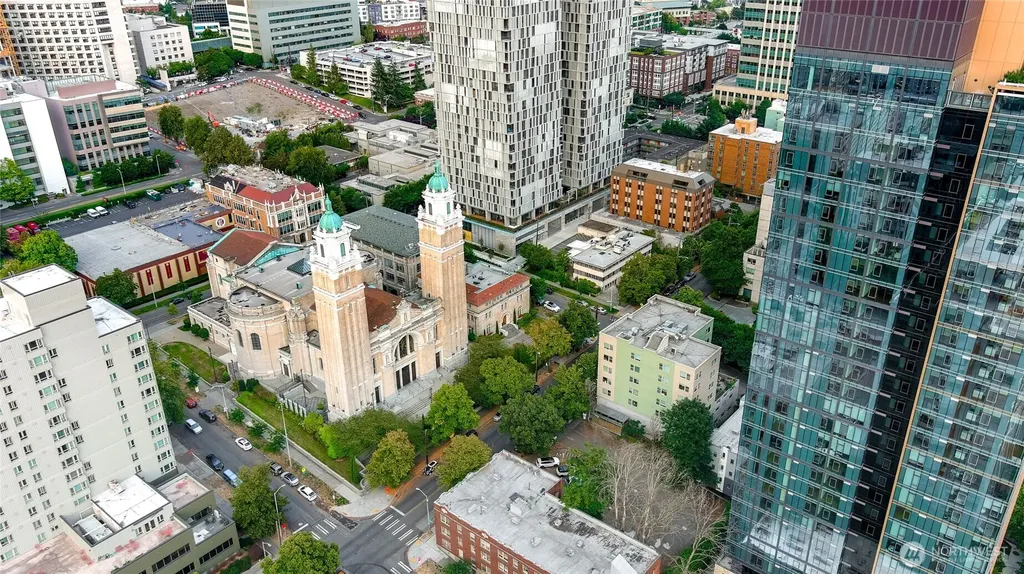 815 9th Avenue Seattle WA 98104