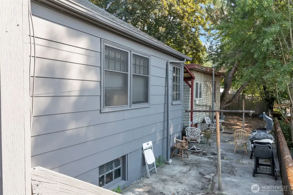 2135 4th Street Bremerton WA 98312