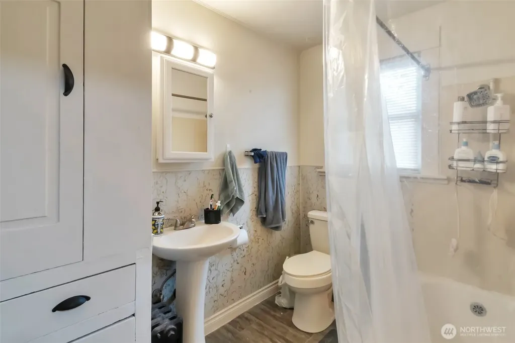 801 Veneta Avenue Bremerton WA 98337