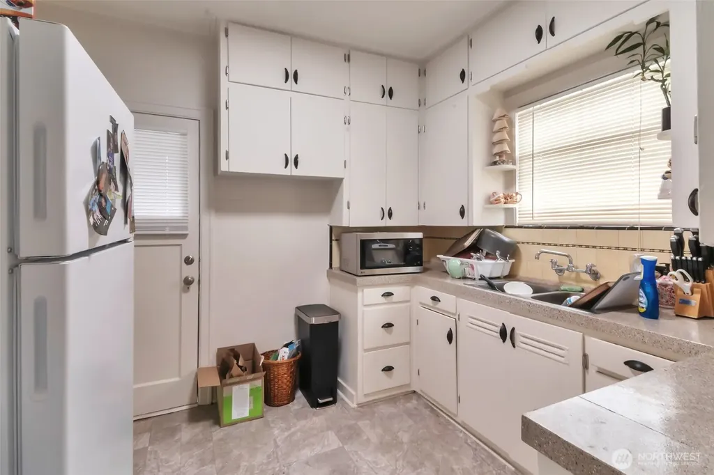 801 Veneta Avenue Bremerton WA 98337