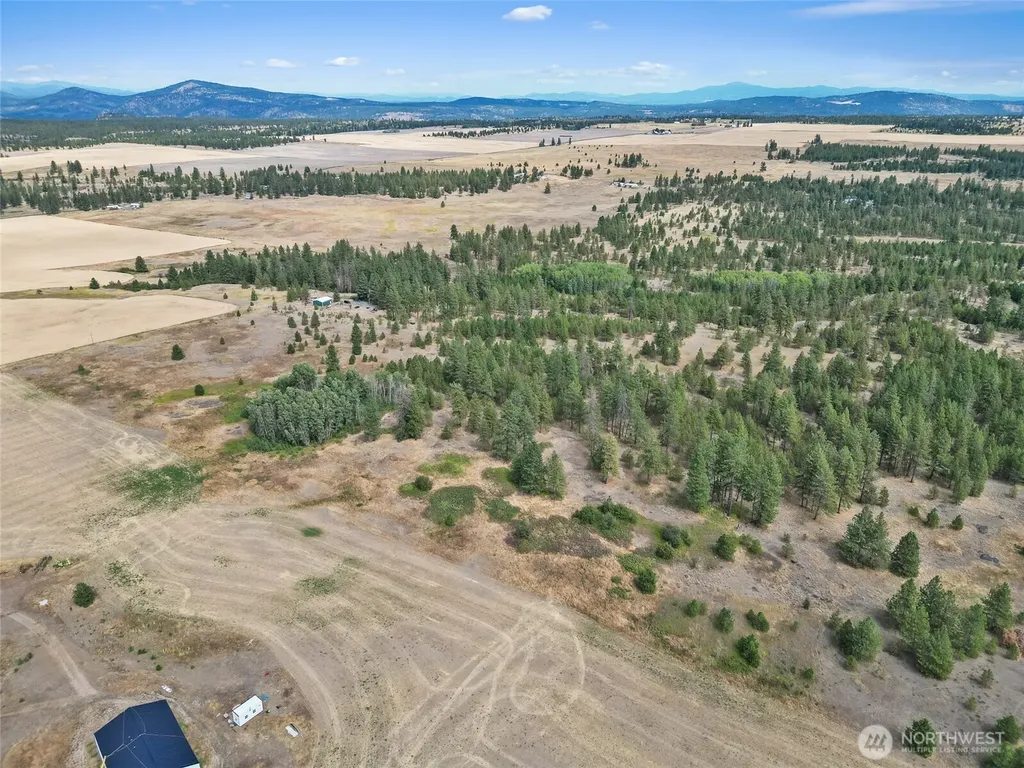 228 W Four Mound Road Nine Mile Falls WA 99026