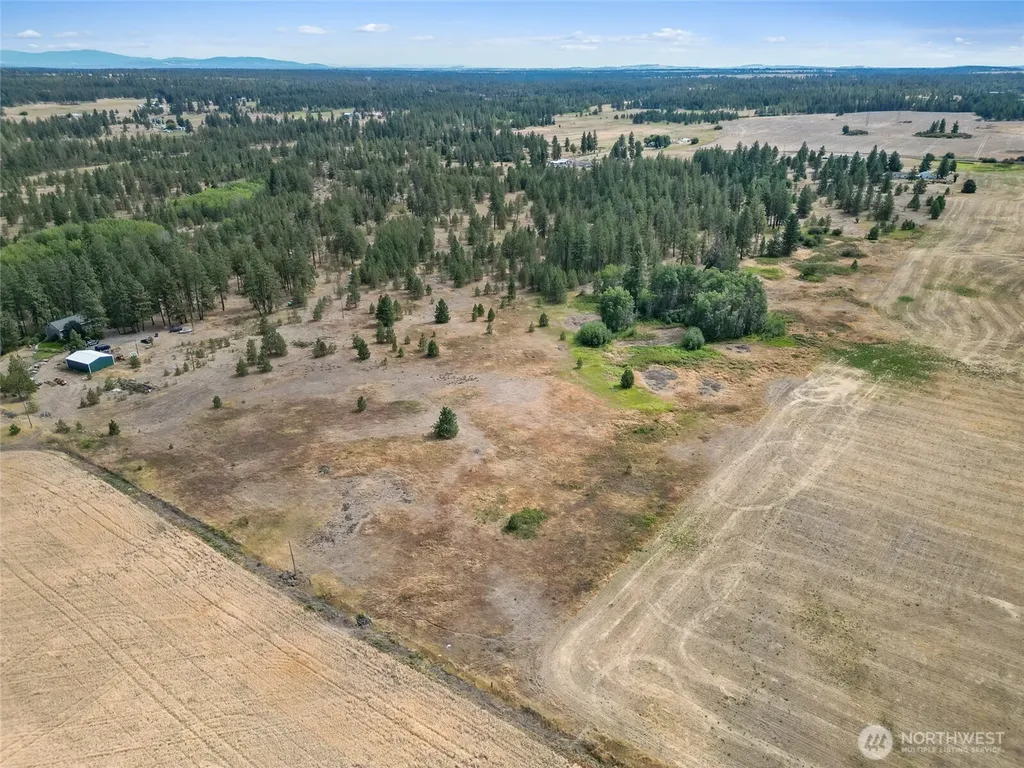 228 W Four Mound Road Nine Mile Falls WA 99026