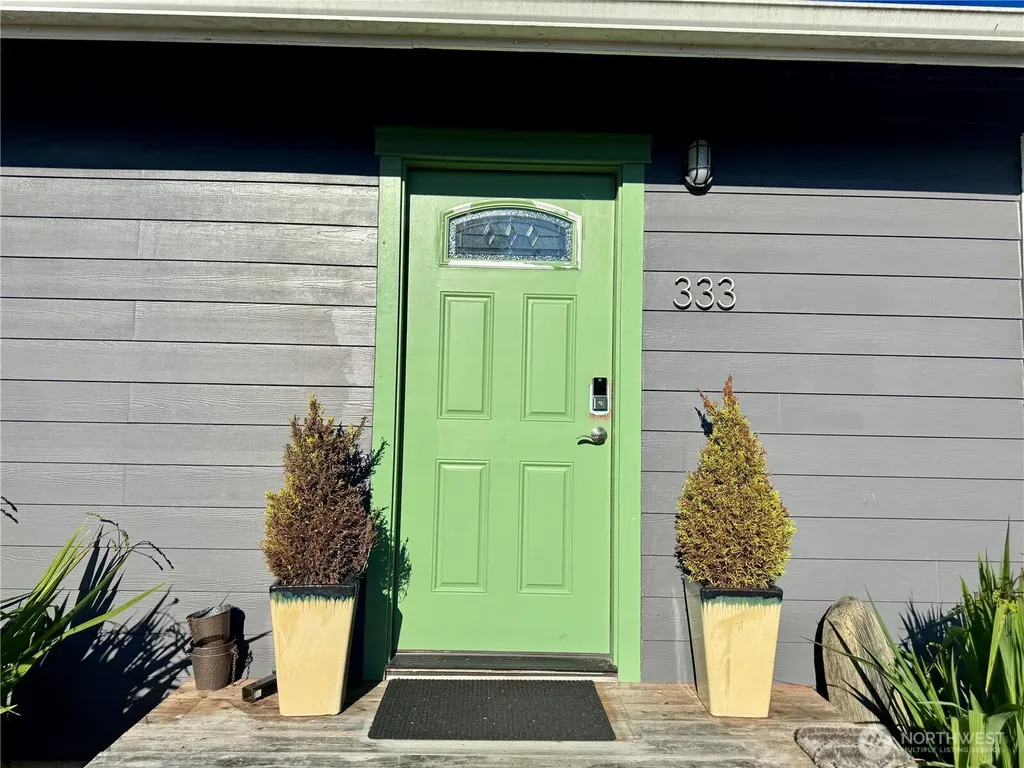 333 Canal Drive NE Ocean Shores WA 98569
