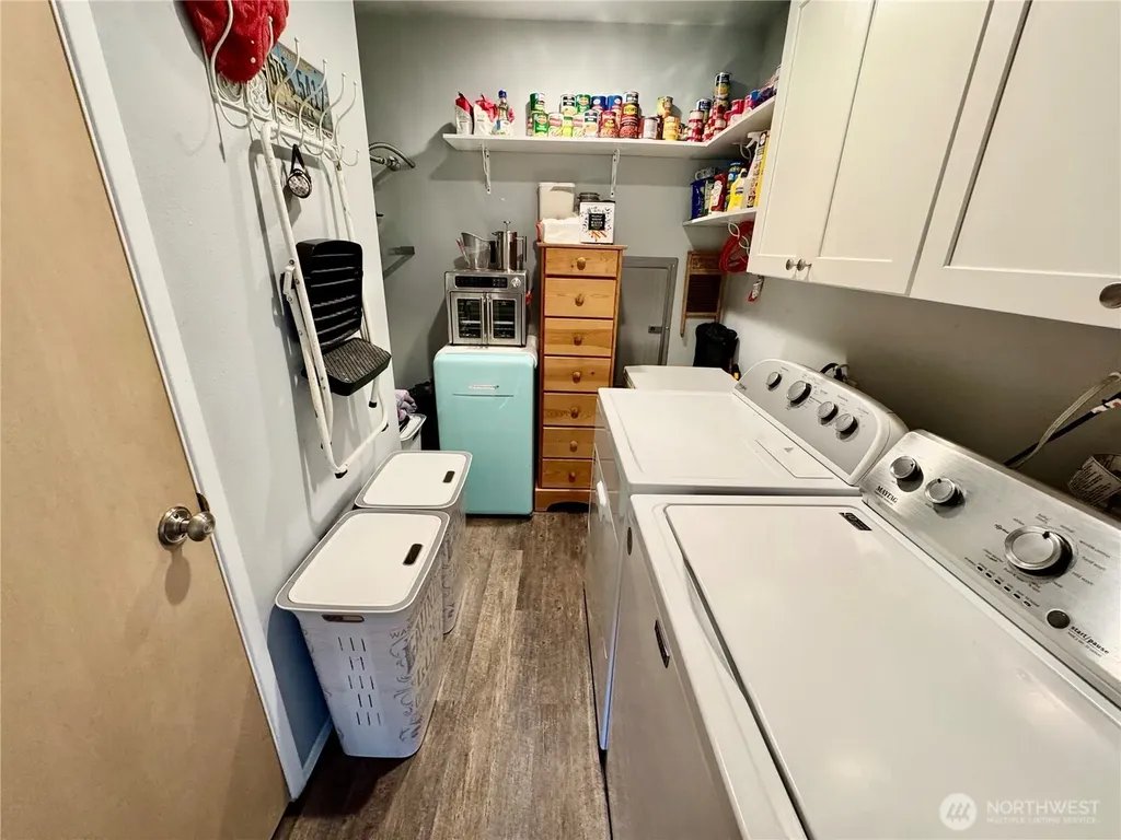 333 Canal Drive NE Ocean Shores WA 98569