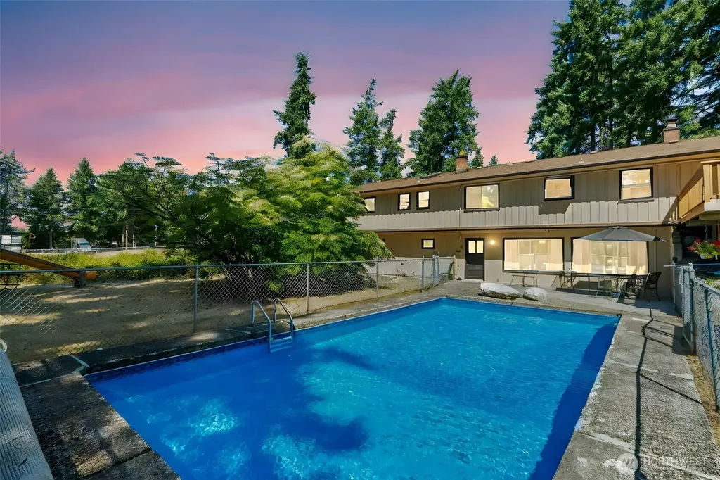 4803 Military Road E Tacoma WA 98446