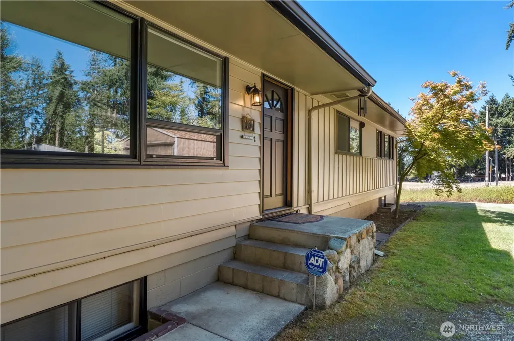 4803 Military Road E Tacoma WA 98446