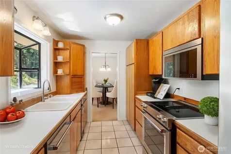 4803 Military Road E Tacoma WA 98446