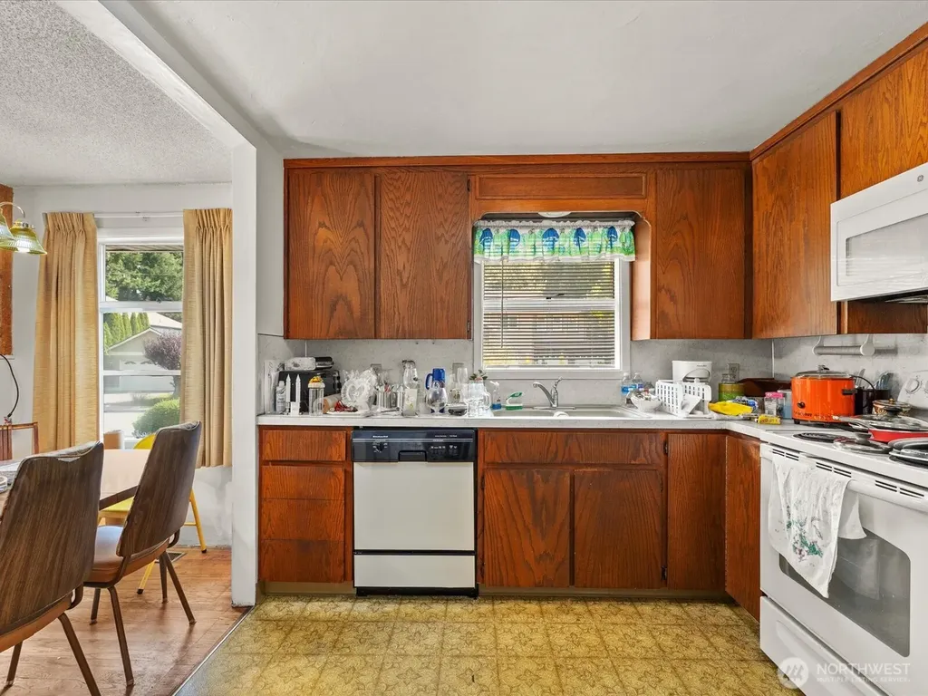 15031 78th Ave NE Kenmore WA 98028