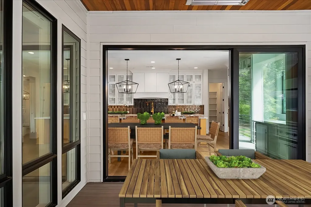 10924 SE 24th Place Bellevue WA 98004