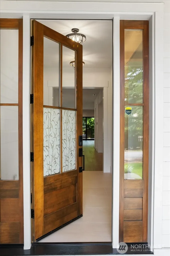10924 SE 24th Place Bellevue WA 98004