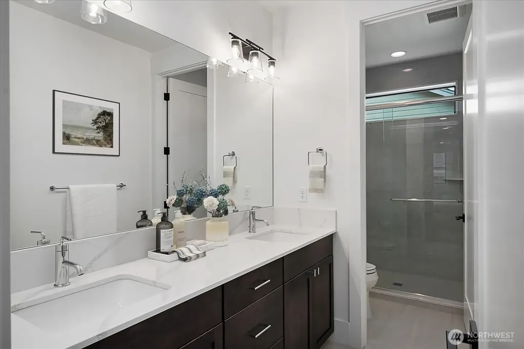 10924 SE 24th Place Bellevue WA 98004