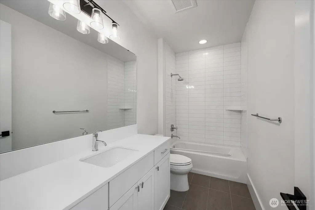 10924 SE 24th Place Bellevue WA 98004