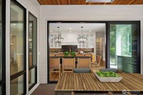 10924 SE 24th Place Bellevue WA 98004