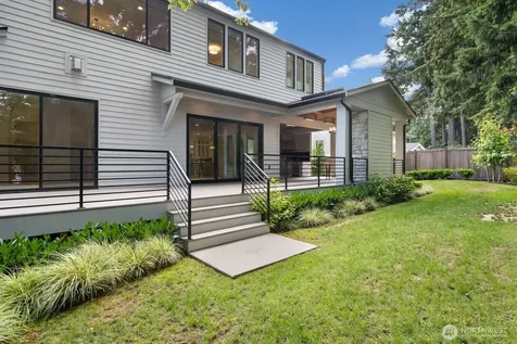 10924 SE 24th Place Bellevue WA 98004