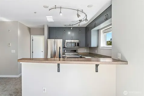 2440 Western Avenue Seattle WA 98121