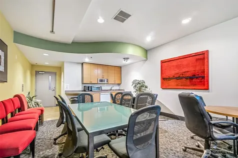 2440 Western Avenue Seattle WA 98121
