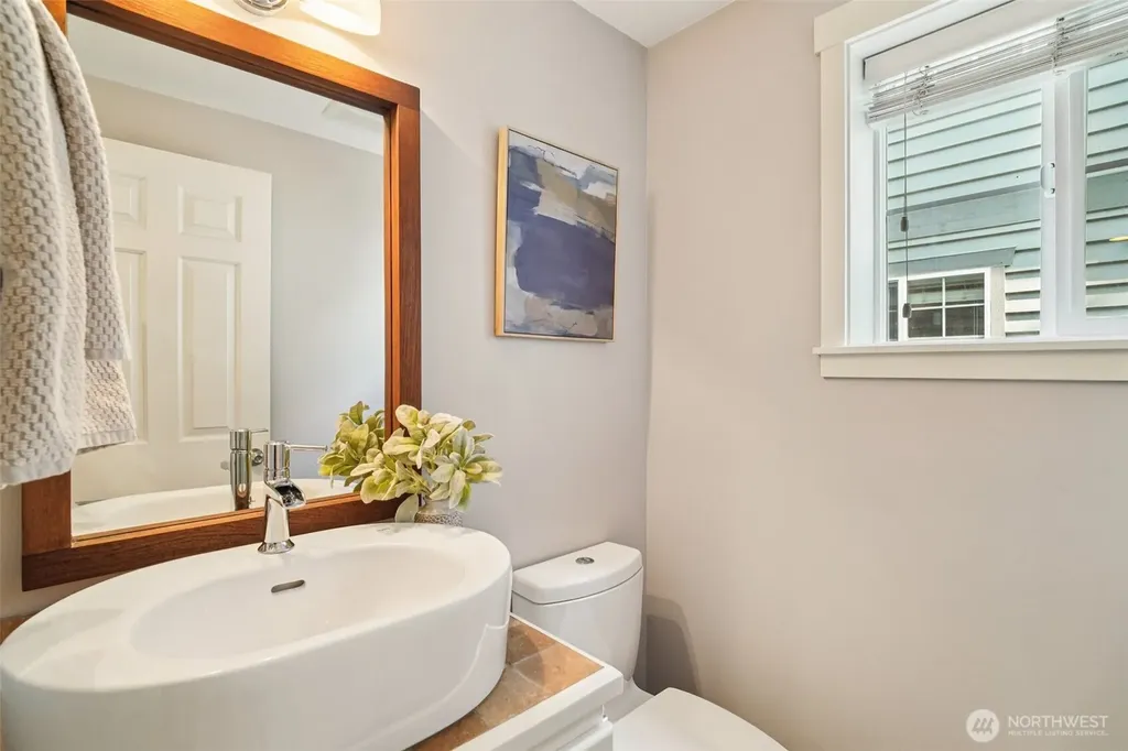 6562 5th Avenue NE Seattle WA 98115