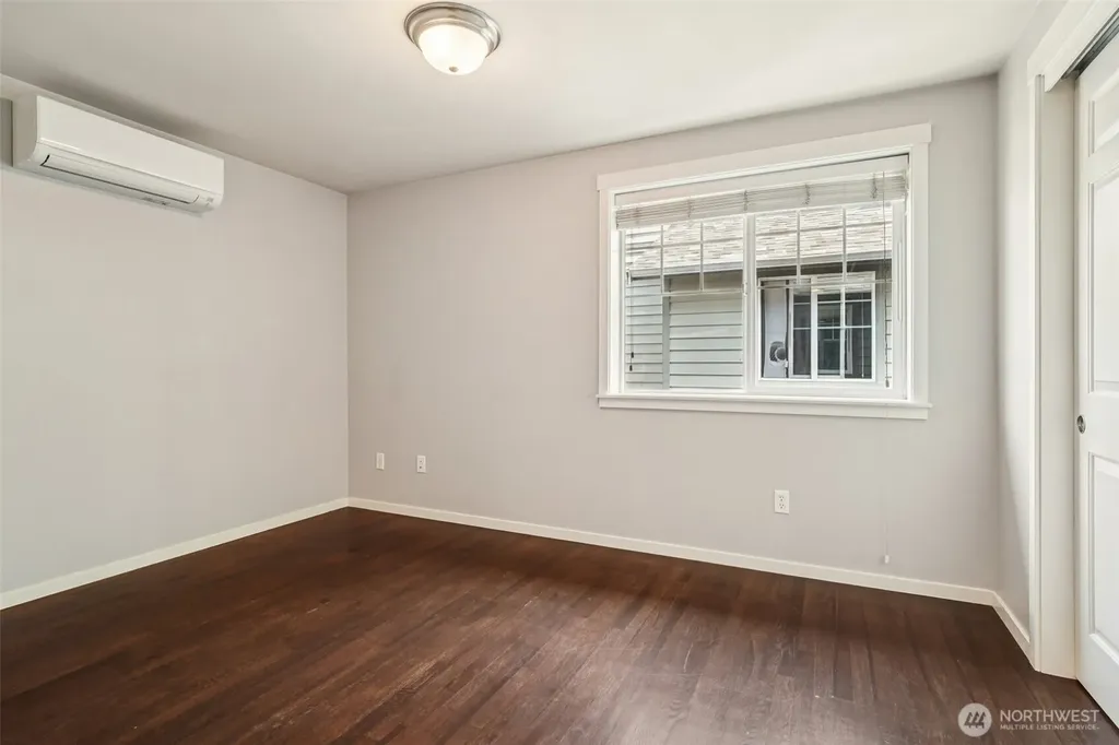 6562 5th Avenue NE Seattle WA 98115