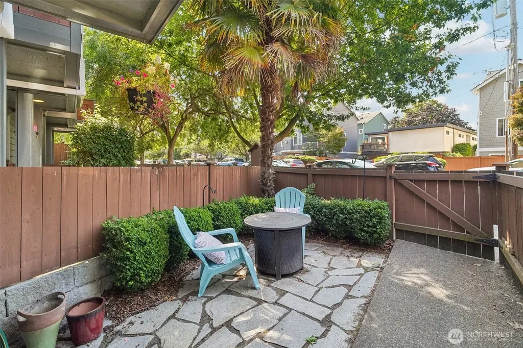 6562 5th Avenue NE Seattle WA 98115