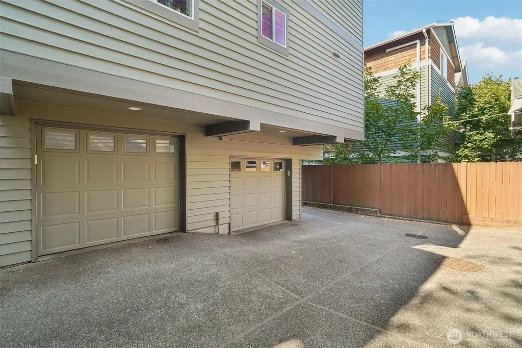 6562 5th Avenue NE Seattle WA 98115