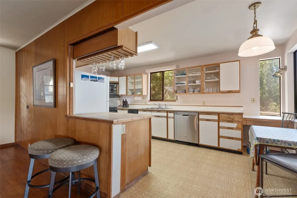 15082 South Lakeshore Road Chelan WA 98816