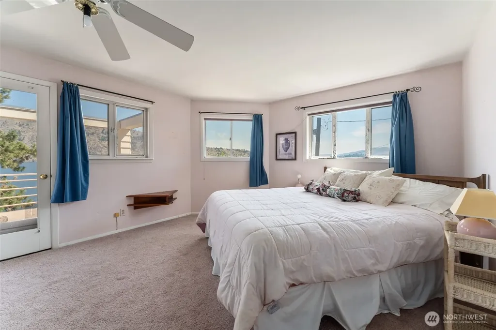 15082 South Lakeshore Road Chelan WA 98816