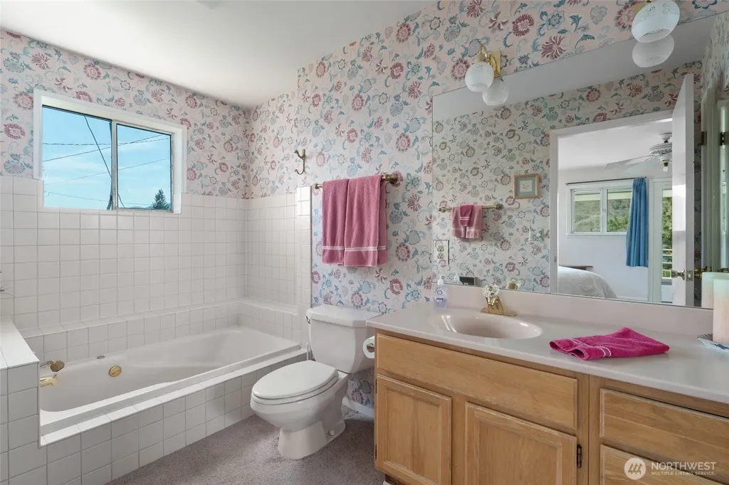 15082 South Lakeshore Road Chelan WA 98816