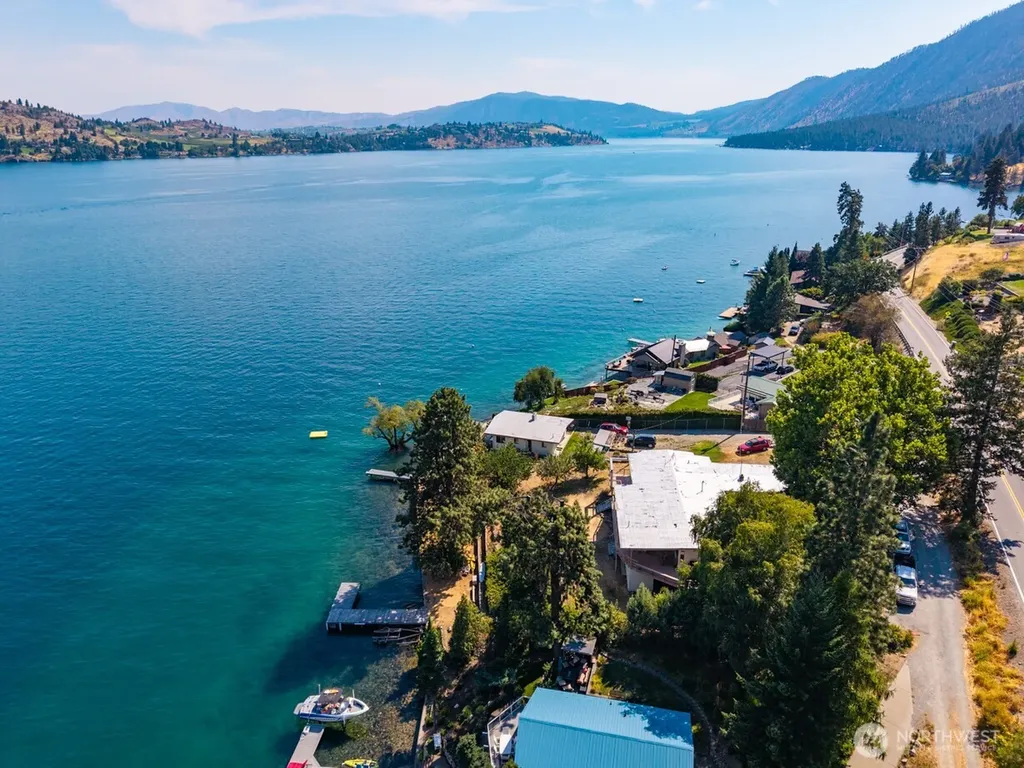15082 South Lakeshore Road Chelan WA 98816