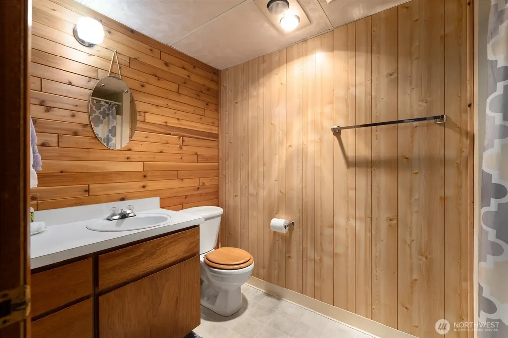 15082 South Lakeshore Road Chelan WA 98816