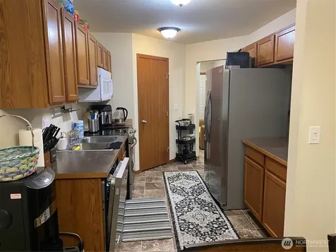 11714 9th Avenue Ct E Tacoma WA 98445