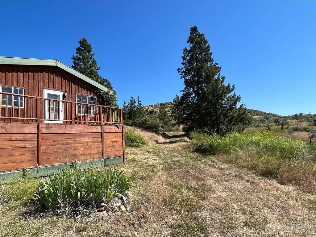 113 Eagles Bluff Road Oroville WA 98844