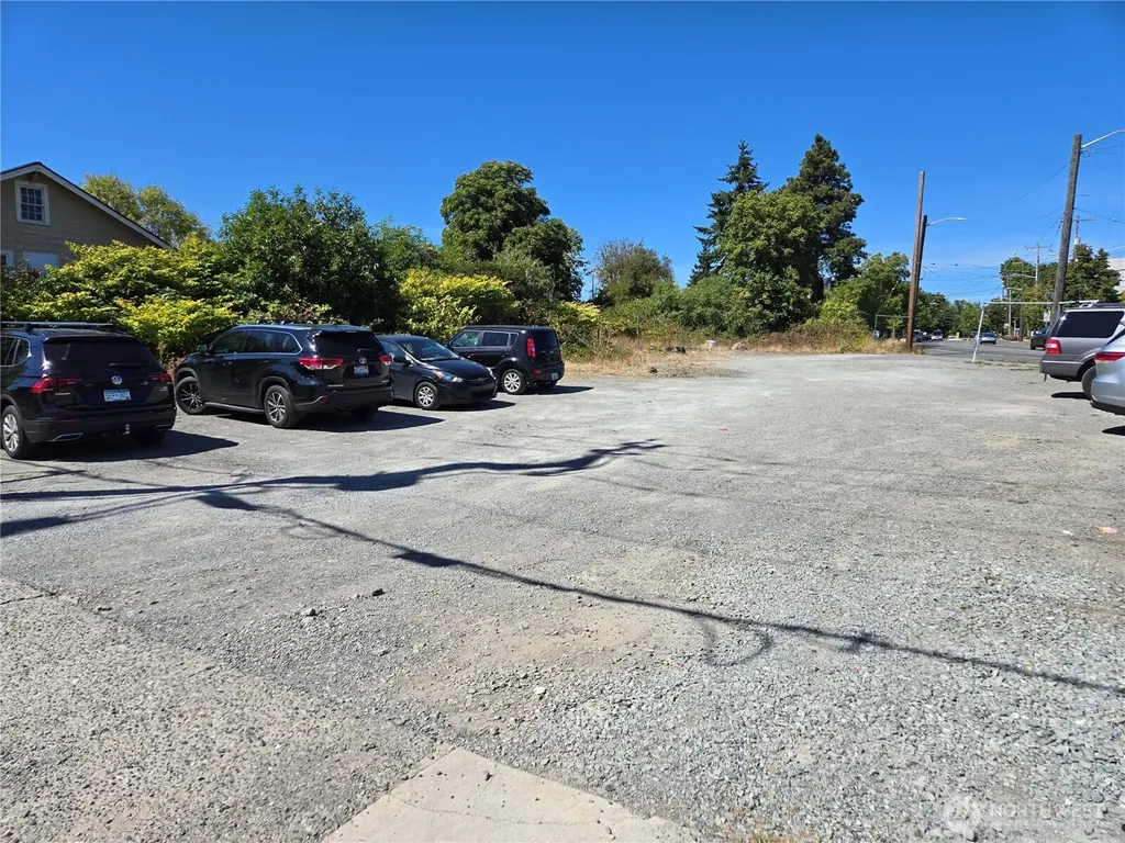 6211 Rainier Avenue S Seattle WA 98118