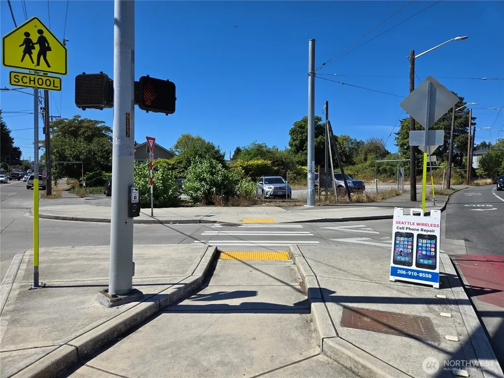 6211 Rainier Avenue S Seattle WA 98118