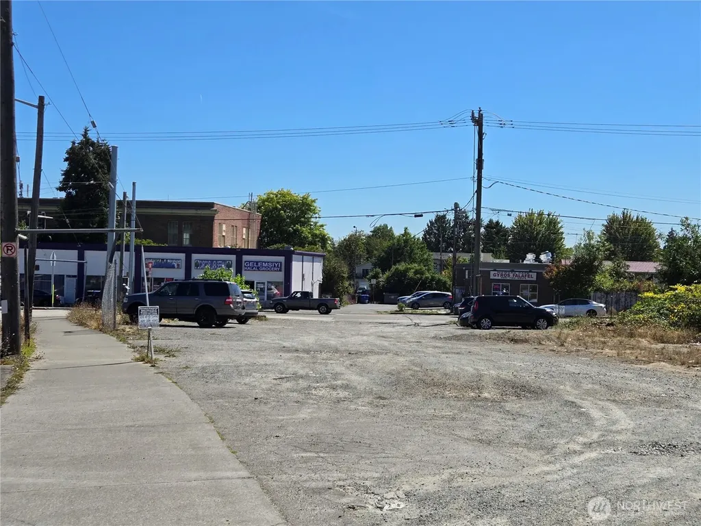 6211 Rainier Avenue S Seattle WA 98118