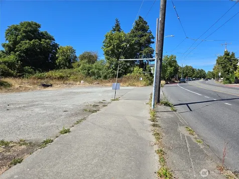 6211 Rainier Avenue S Seattle WA 98118