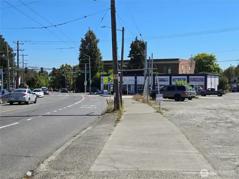 6211 Rainier Avenue S Seattle WA 98118