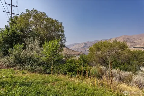 13512 Us Highway 2 East Wenatchee WA 98802