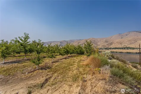 13512 Us Highway 2 East Wenatchee WA 98802