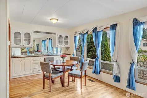 18425 NE 95th Street Redmond WA 98052