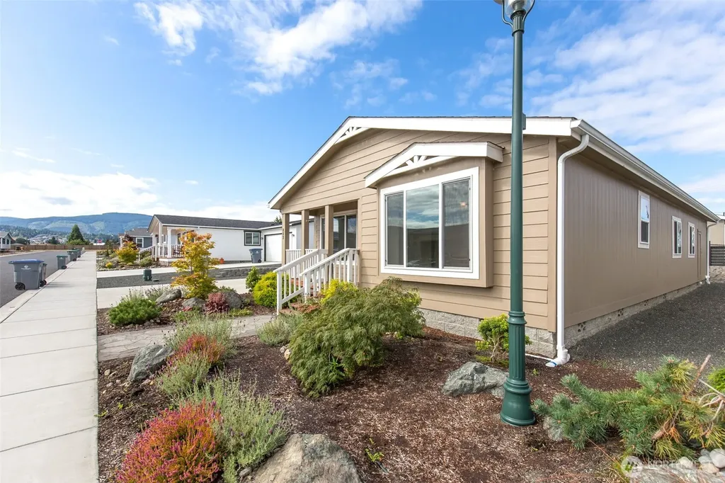 883 N Rock Rose Avenue Sequim WA 98382