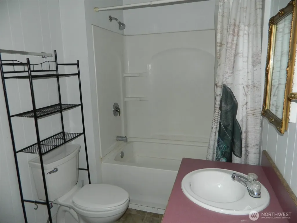 26 Palmer Avenue Loomis WA 98827