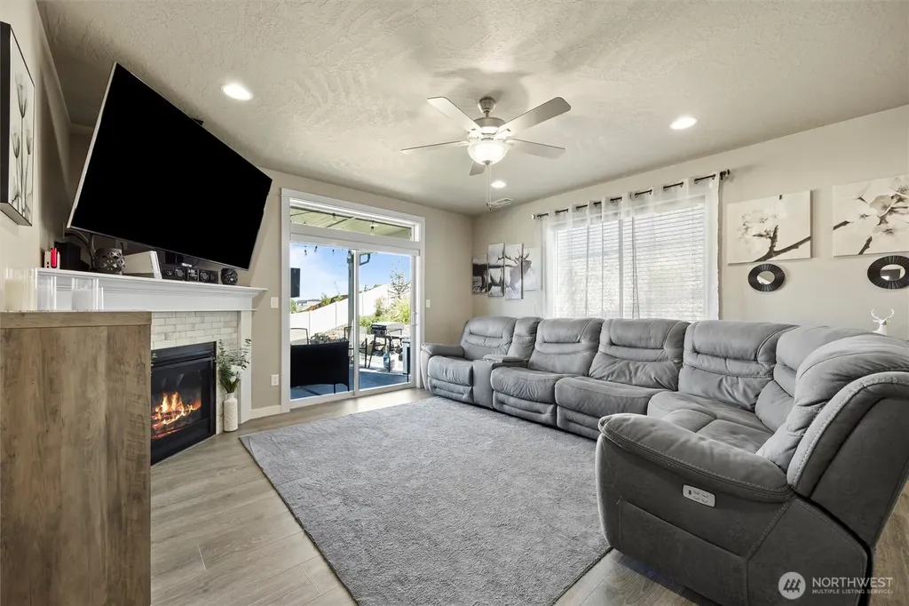 4019 Queen Street West Richland WA 99353